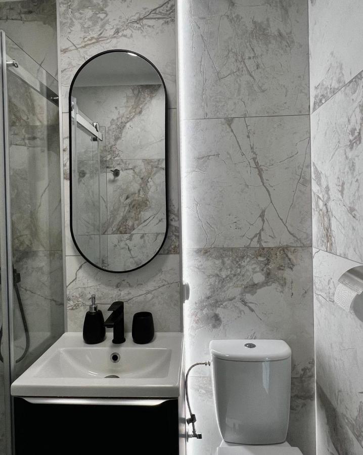 Mirovski Apartment Warschau Buitenkant foto